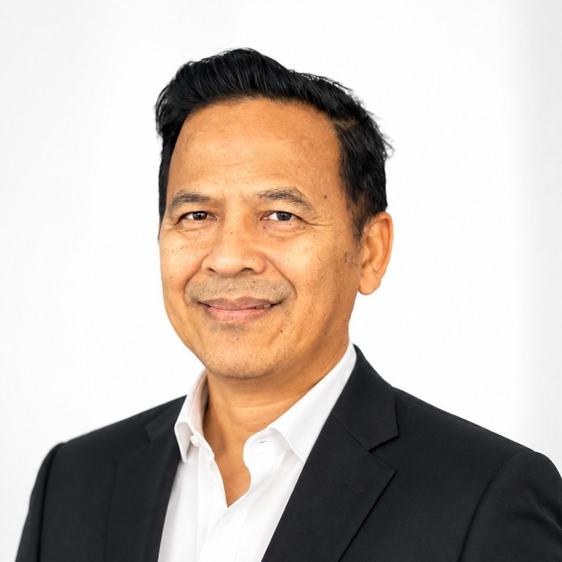 KoKhai — Web Developer, EduGuide Travel Agent Growth